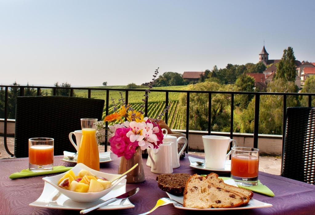 Hotel Restaurant Au Riesling Zellenberg Bagian luar foto