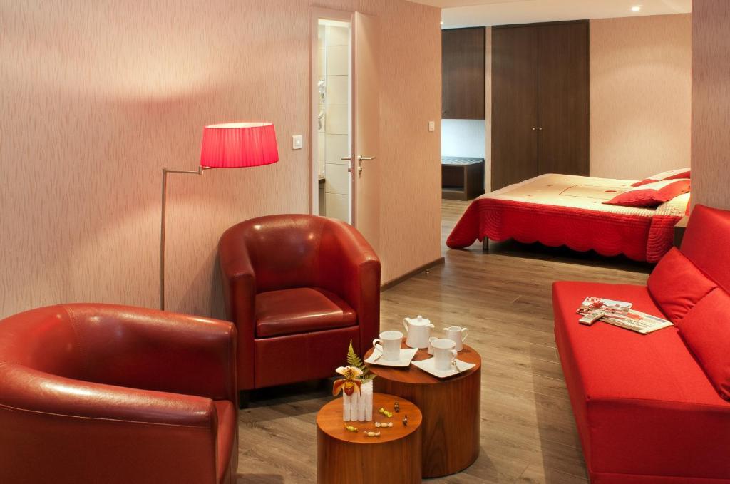 Hotel Restaurant Au Riesling Zellenberg Bagian luar foto