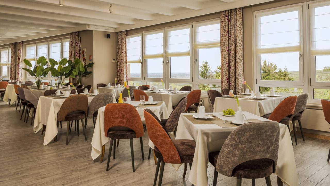 Hotel Restaurant Au Riesling Zellenberg Bagian luar foto